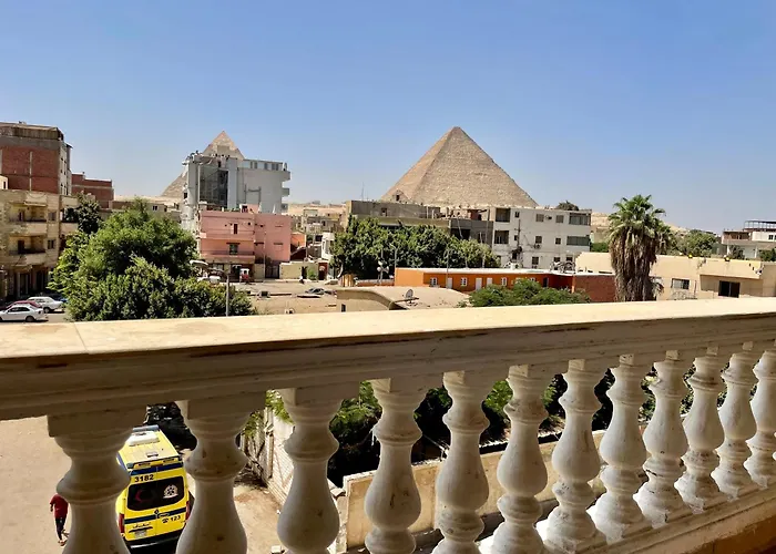 Pyramids Homeland Inn