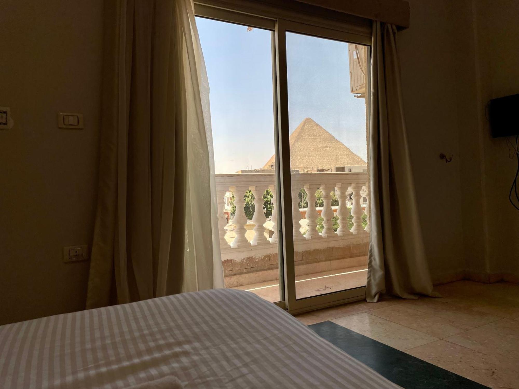 Pyramids Homeland Hotel Kafrat al Jabal