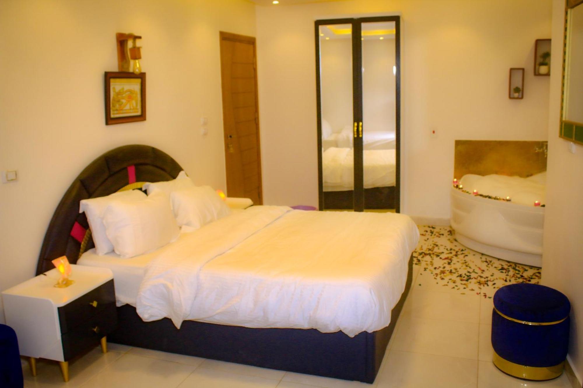 Hotel Pyramids Homeland 3*